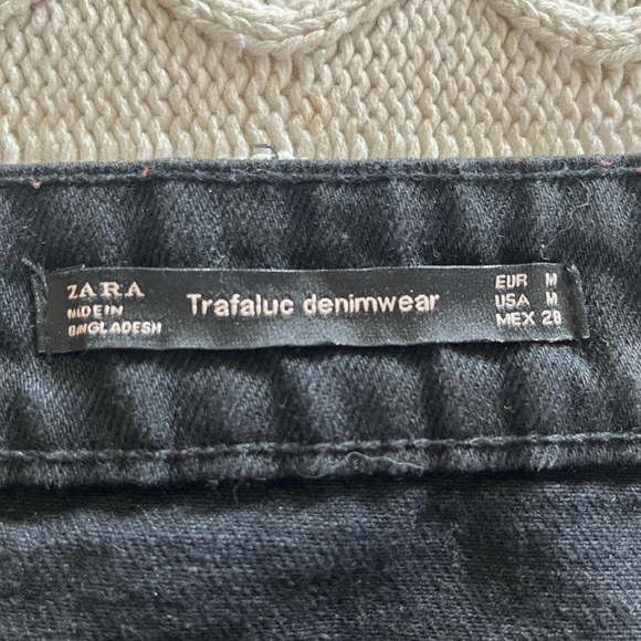 Trafulac denim wear by Zara, Black, Distressed Mini Skirt Women’s Medium - Picture 6 of 10